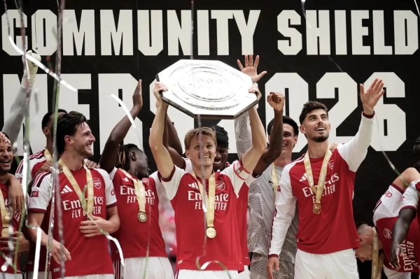 Obtiene el Arsenal la Community Shield tras vencer 3-0 al Manchester City