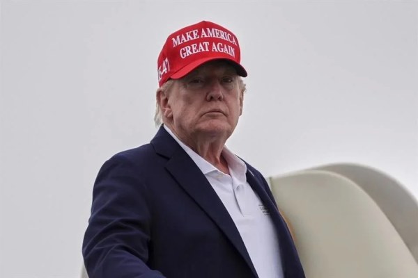 Ordena Trump reducir maniobras militares con Corea del Sur