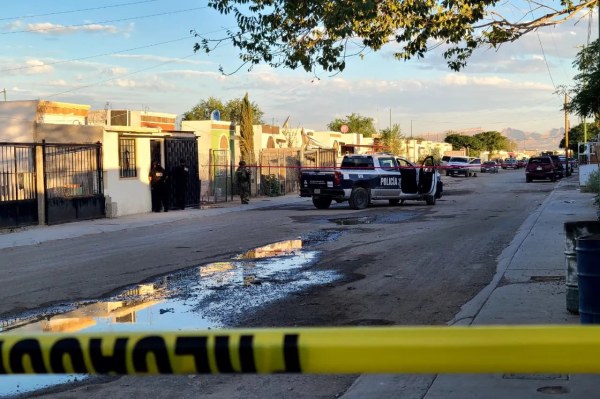 Ejecutan a mujer dentro de casa
