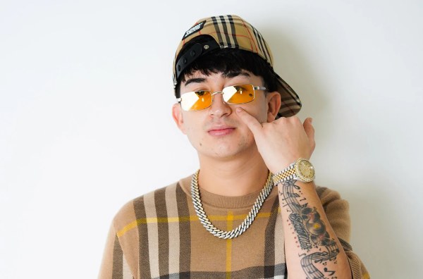 Cancelan visa a cantante chihuahuense