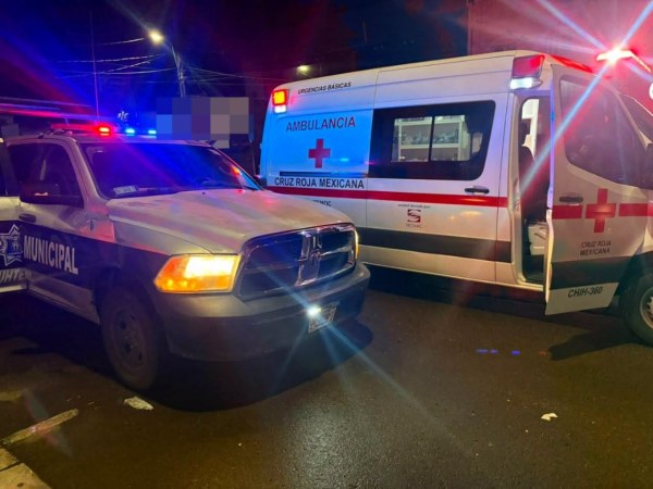 Ataca a su hermana con machete