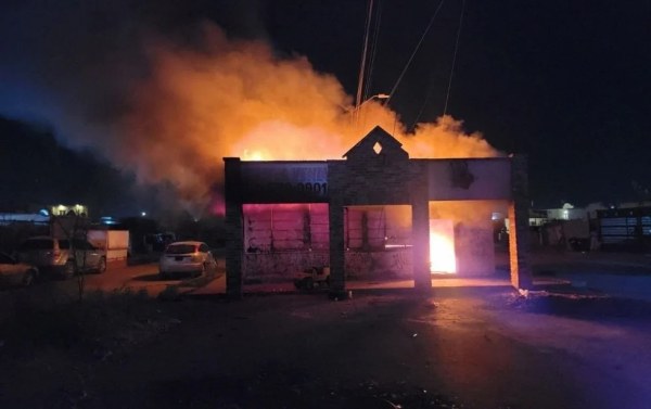 Se incendia bodega abandonada