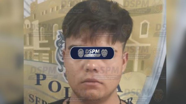 Presentan a detenido por robo de auto en Cerro de la Cruz