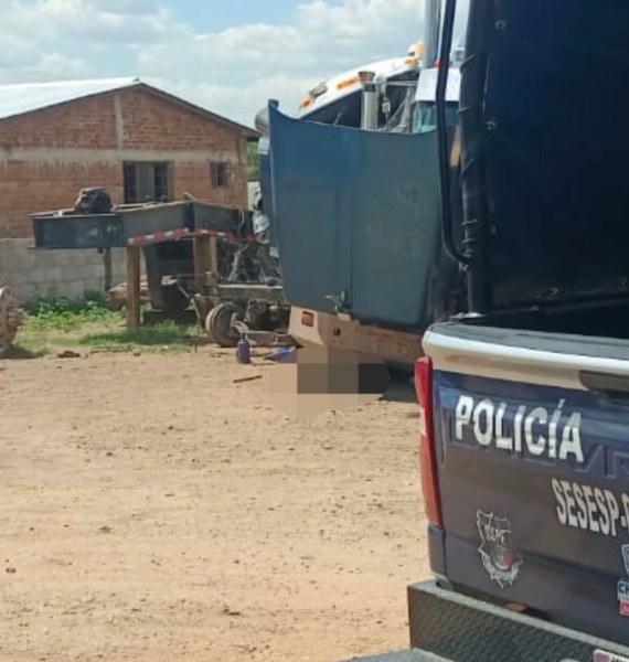 Identifican a mecánico que murió prensado por tractocamión