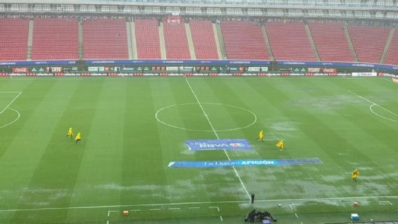 Retrasan el Chivas vs Xolos por aguacero