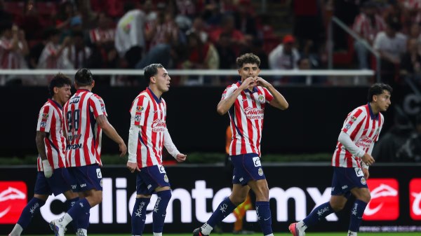 Golea Chivas 5-2 a Xolos