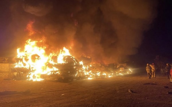 Se incendian 40 autos en yonke de la carretera Casas Grandes