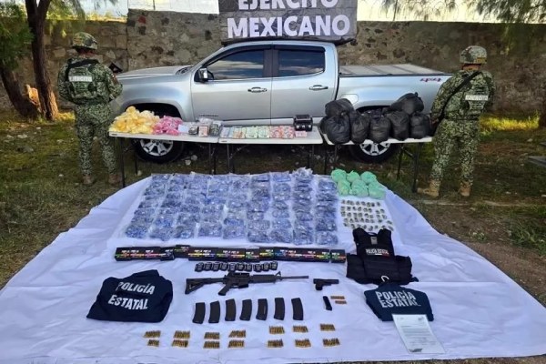 Aseguran 20 mil dosis de drogas y $2.1 mdp