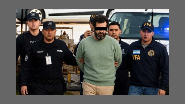 Procesan al excontralmirante Fernando Farías