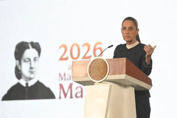 Propone Sheinbaum que aspirantes a Presidencia o gubernaturas no tengan doble nacionalidad