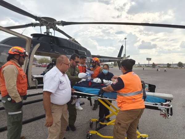 Trasladan a recién nacido en helicóptero