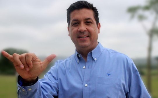 Recomiendan a Cabeza de Vaca ir al psiquiatra