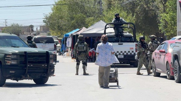 Lo bajan de camioneta y lo ejecutan