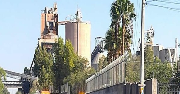 Hallan a hombre sin vida junto a un árbol en Nombre de Dios