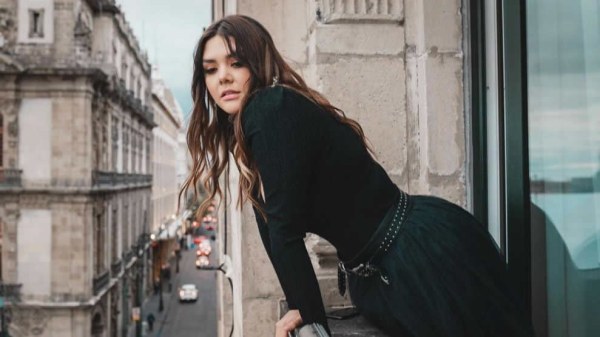 Yuridia revela el acoso que vivió afuera de su casa