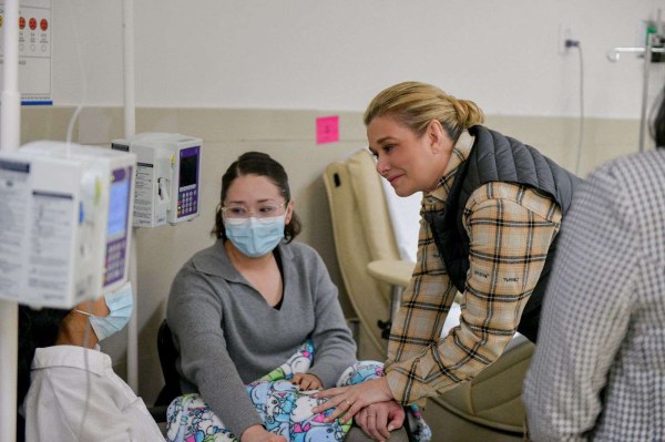 Maru visita hospital en Navidad; Pancho Barrio grave de salud; Esclarecer fallecimiento de juez