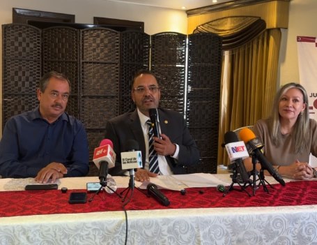 Anuncia Loera que buscará alcaldía de Juárez