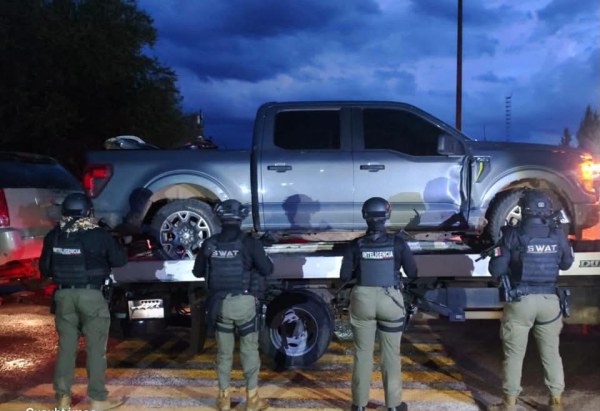 Aseguran equipo táctico y cinco camionetas blindadas