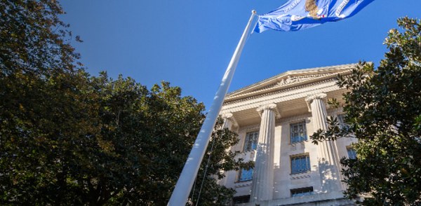 EU acusa por tráfico de droga al hijo y un sobrino de 