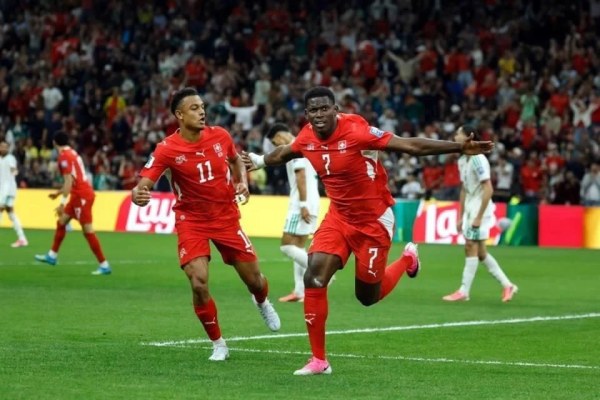 Suiza vence 2-0 a Argelia y avanza a octavos de final
