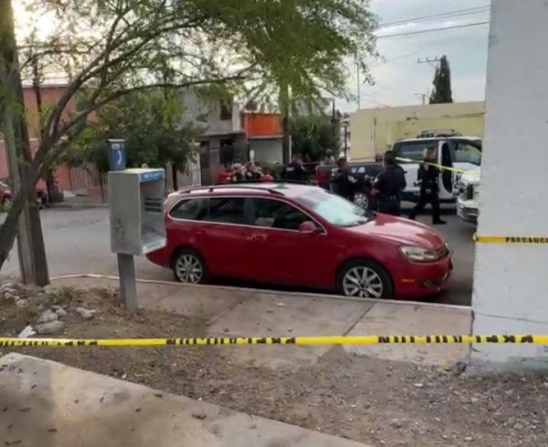 Lo abaten policías