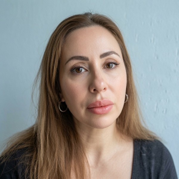 Sobrina de ex juez Javier Pineda lo acusó de abuso