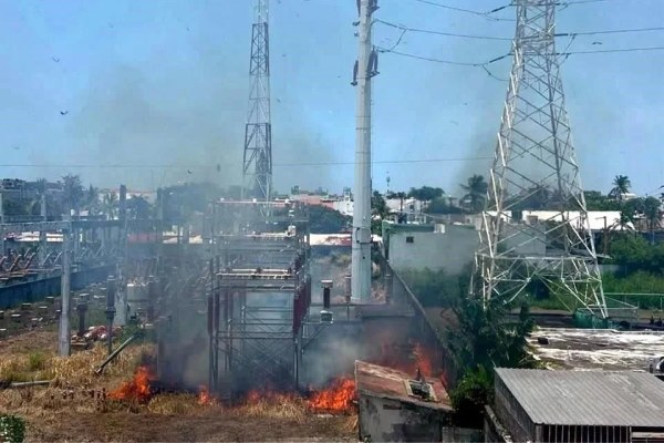 Estalla planta de CFE y provoca apagón en Veracruz