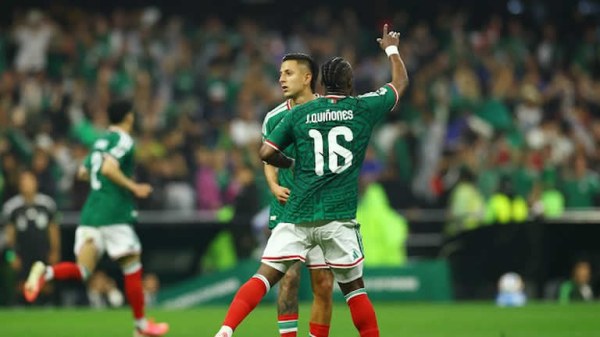 México reacciona y mete gol