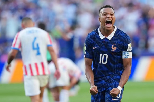 Mbappé responde a senadora paraguaya