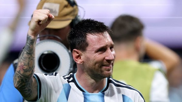 Argentina remonta a Egipto y pasa a cuartos de final