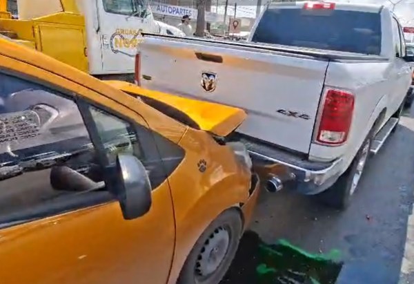 Chocan cuatro en la Tecnológico