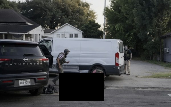 Agente de ICE mata a balazos a migrante mexicano