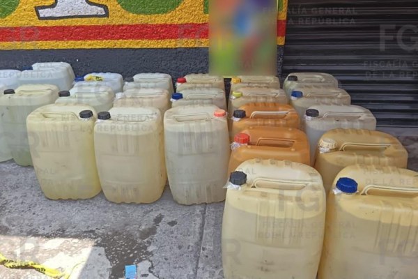 Aseguran más de 2 mil litros de huachicol en vulcanizadora