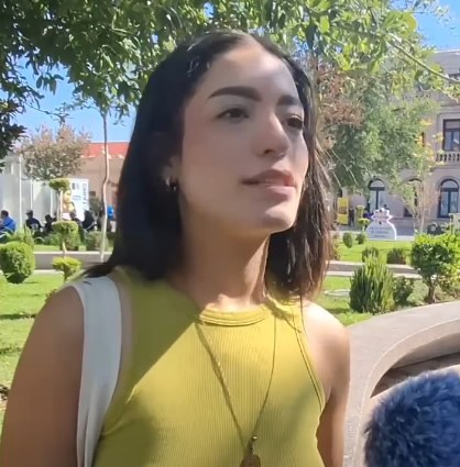 Irrumpe mujer en evento de Jáuregui en el Lago Di Como