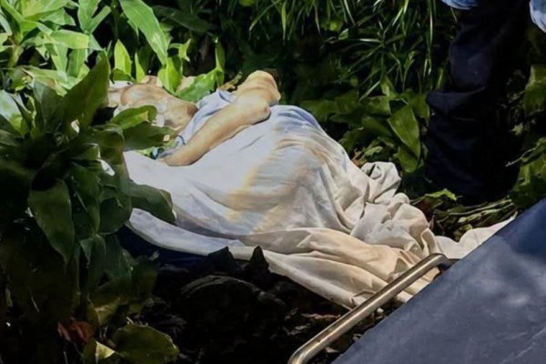 Familia abandona a abuelito diagnosticado con cáncer en parque
