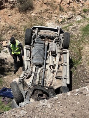Mujer queda lesionada tras volcadura