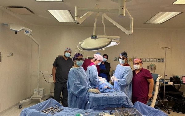 Salvan corazón de bebé de 10 meses