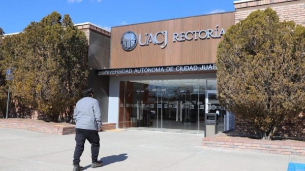 Hondureño interpone amparo vs la UACJ; le cobran 34 mil pesos de inscripción