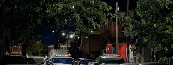 Policía rescata a mujer retenida por su pareja armada