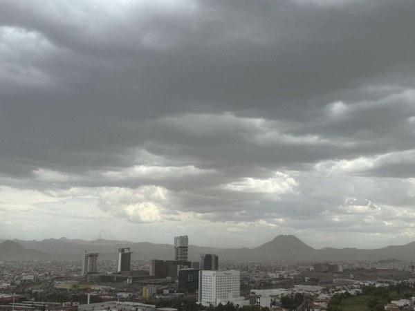 Cae ligera lluvia