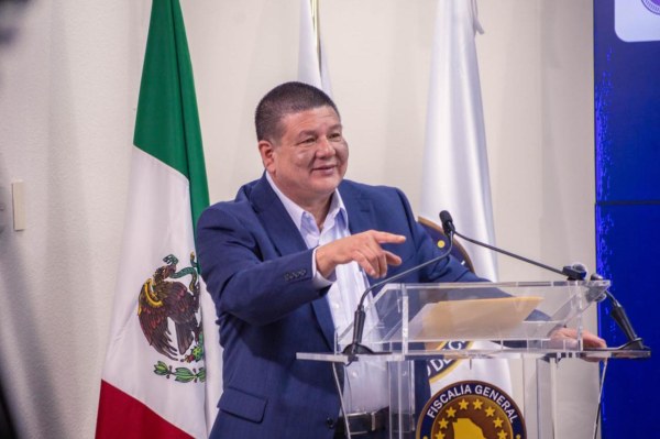 Se registra Jáuregui para alcaldía de Chihuahua