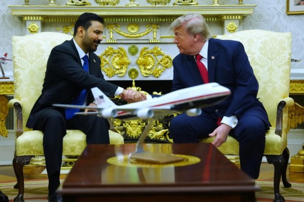Recibe Donald Trump al primer ministro de Irak en la Casa Blanca