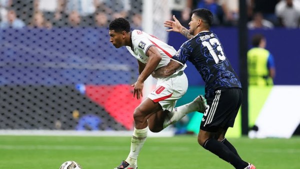 Inglaterra anota gol vs Argentina