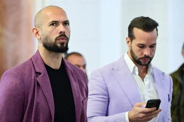 Arrestan a influencers Andrew y Tristan Tate en Miami