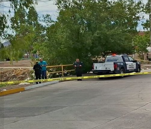 Hallan muerto en puente
