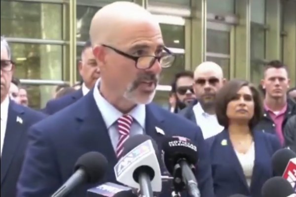 DEA va por funcionarios corruptos tras sentencia a 'El Mayo'