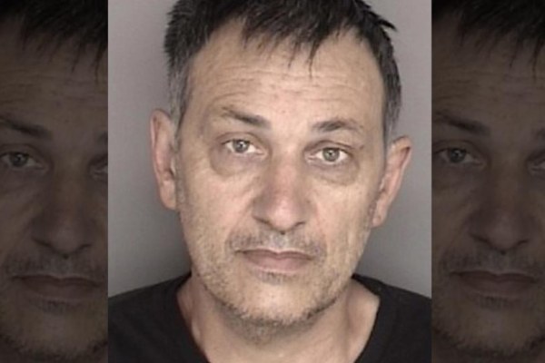 Detienen a pastor por acosar y abusar de niños