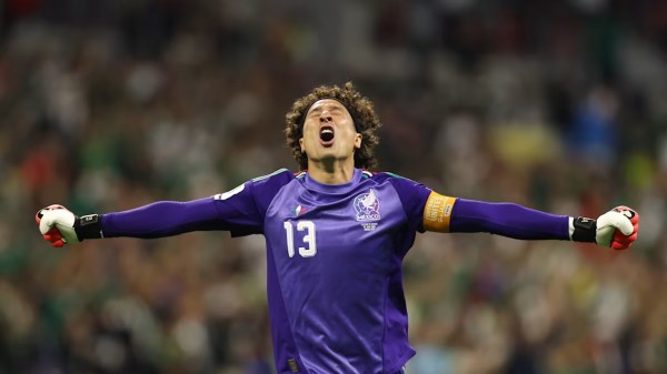 Se retira Memo Ochoa del fútbol