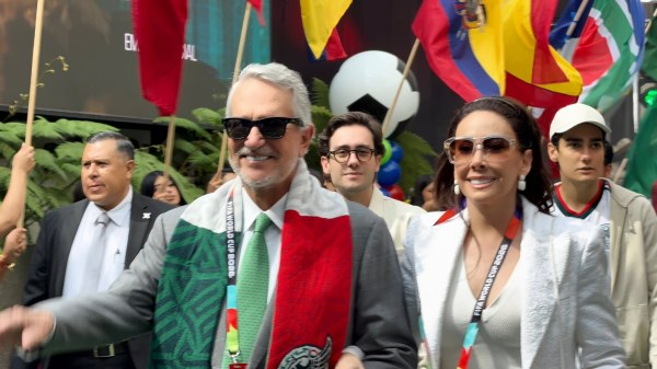 Tribunal inglés determina “abuso” de Salinas Pliego por espiar a abogado de empresario ucraniano