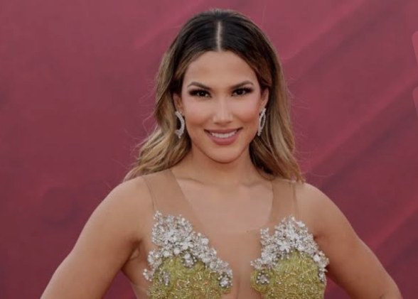 Ale Jaramillo queda fuera de Univisión tras polémica por burla a México